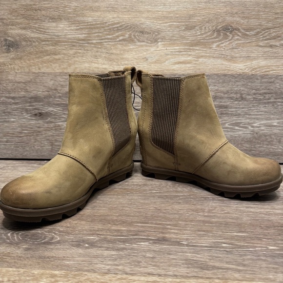 SOREL Joan of Arctic Wedge II Chelsea Boots Leather Waterproof Women 6.5 - Picture 1 of 15